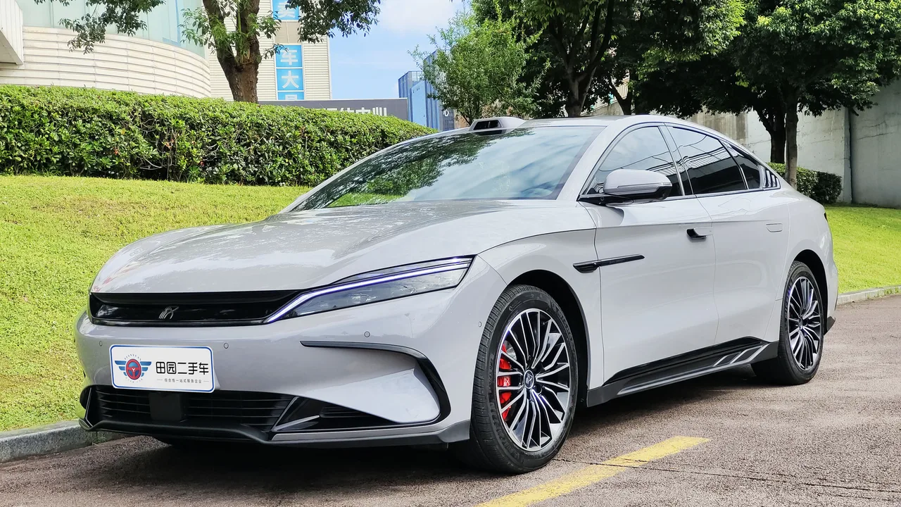 BYD Han - 2025 EV 701km (LiDAR) - EV, 7k km, first reg 2025-01