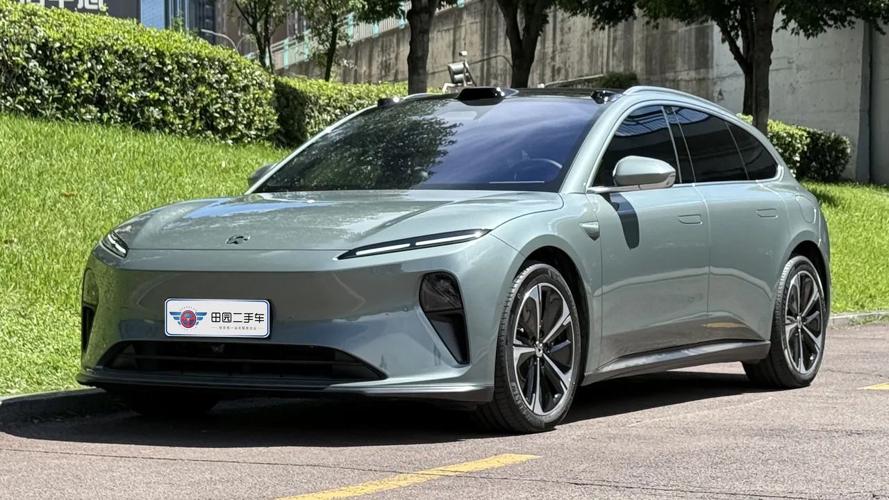 NIO ET5T - 2023 75 kWh Touring - EV, 11k km, first reg 2024-01